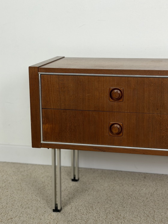 Credenza bassa vintage con 4 cassetti – anni '70 – Credenze, Wood (photo 3 of 13)