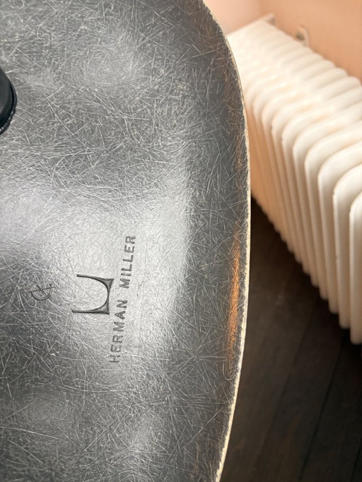 6x originale Vintage-Eames (mit Herman-Miller-Logo)