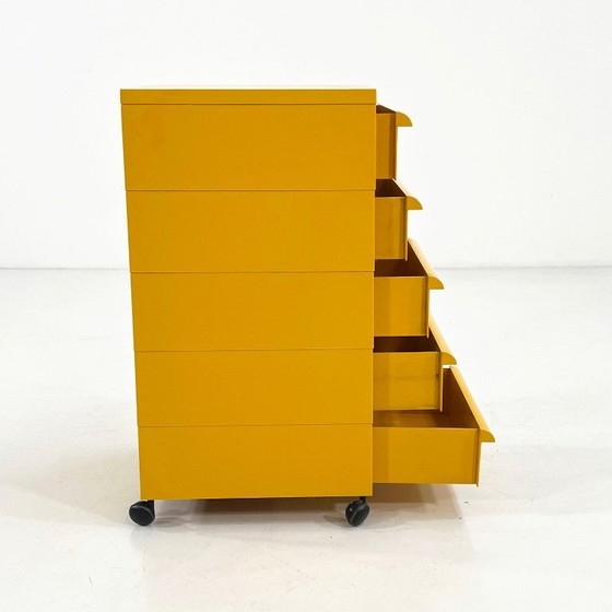 Image 1 of Commode à 5 tiroirs modèle 4601 sur roulettes, conçue par Simon Fussell pour Kartell, années 1970.