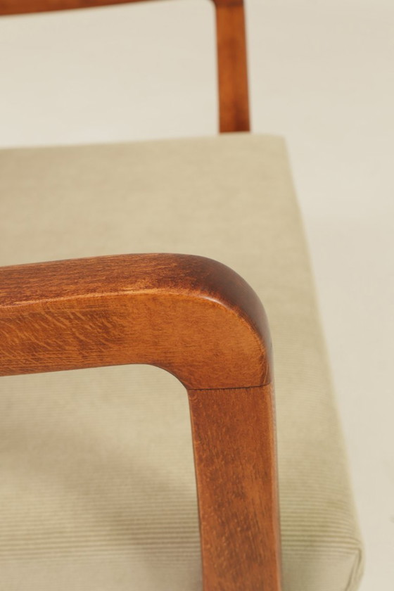 Image 1 of Poltrona vintage in velluto a coste color oliva con struttura in legno, design moderno di metà secolo, 1970