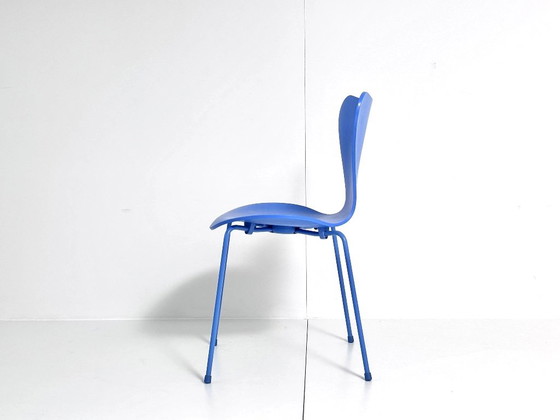 1 Chaises Fritz Hansen Série 7, Arne Jacobsen, Trieste, Chaises de salle à manger, Bois, Métal, Bleu (photo 9 sur 15)