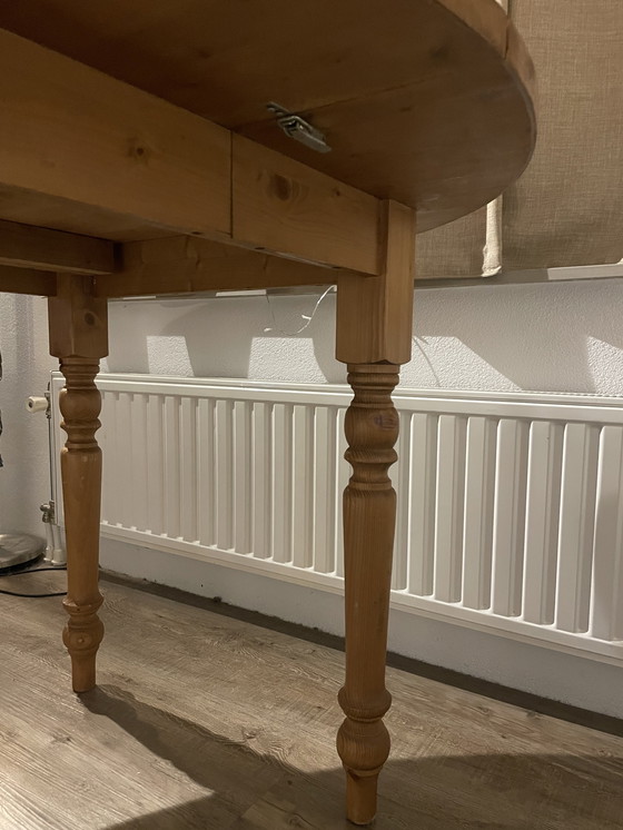 Image 1 of Vintage solid extendable dining table