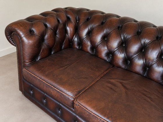 Canapé Chesterfield 3 Places Authentique, Cuir Marron Foncé, chesterlfield, Canapés 3 places (photo 5 sur 5)