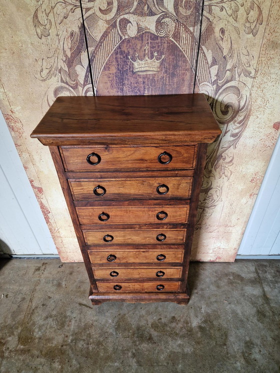 Image 1 of Cassettiera rustica antica, mobiletto da farmacia, schedario. Dimensioni: 57x30 cm e 112 cm di altezza.