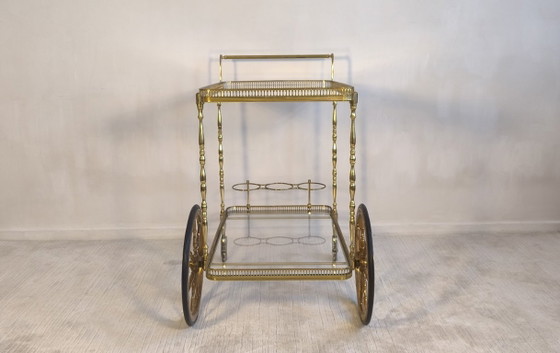 Image 1 of 😍✨ Prachtige serveerwagen op wielen van messing en glas van Maison Baguès - Hollywood Regency, jaren 50 ✨😍