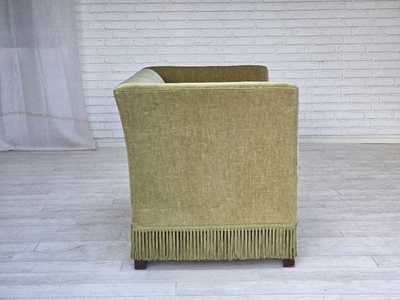 Image 1 of Sofá danés de 2 plazas, década de 1970, tapizado en terciopelo y patas de madera de haya.