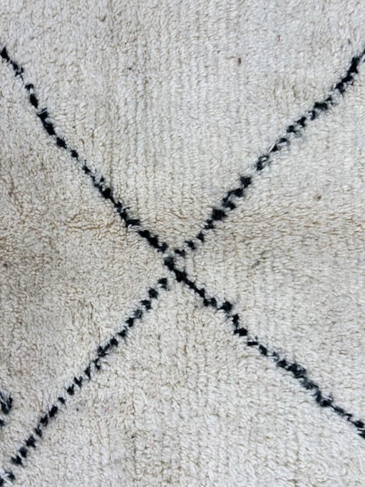 Handwoven Berber rug, natural Moroccan craftsmanship, 2/3 m