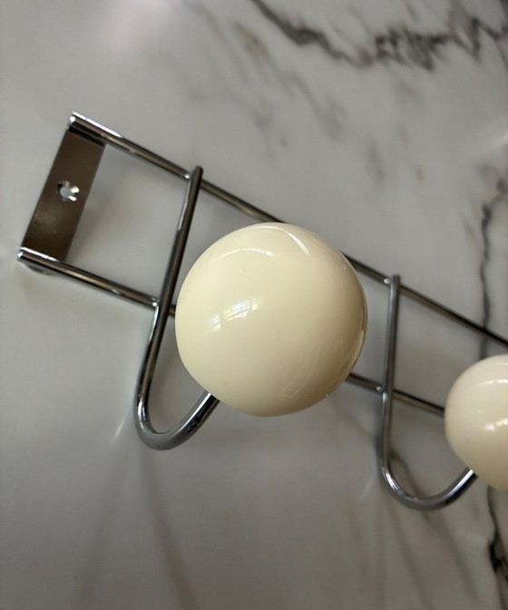 Image 1 of Ball-shaped coat rack with 3 hooks