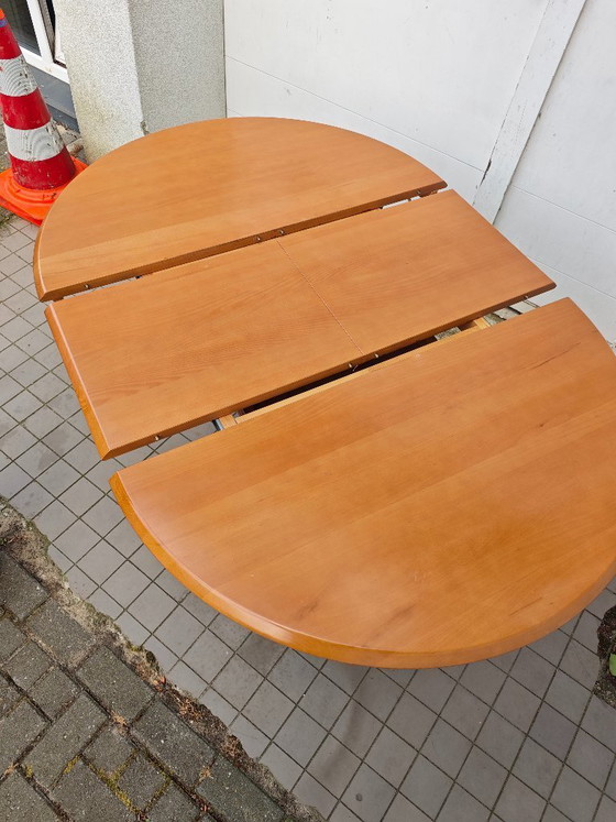 Vintage Round Extendable Table - Wood – Dining tables (photo 9 of 14)