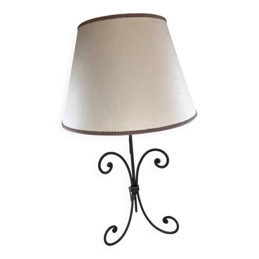 Large ambient lamp