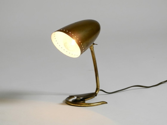 Image 1 of Lampe de table en laiton, rare et exceptionnelle, de style moderne du milieu du siècle.