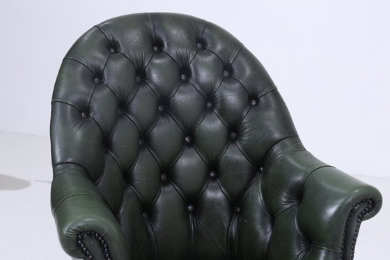 Image 1 of Captain Chair fauteuil avec roulettes | cuir vintage Chesterfield fauteuil vert antique #06-47