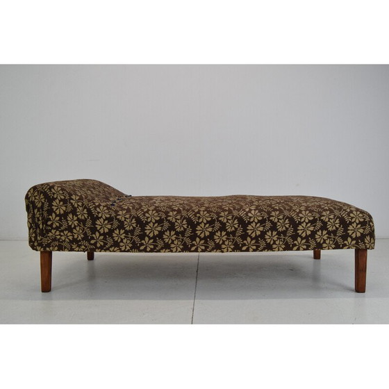 Image 1 of Vintage Art Deco daybed in fabric and wood, Czechoslovakia 1930s