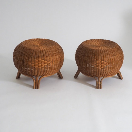 Image 1 of Pouf en rotin, table d'appoint