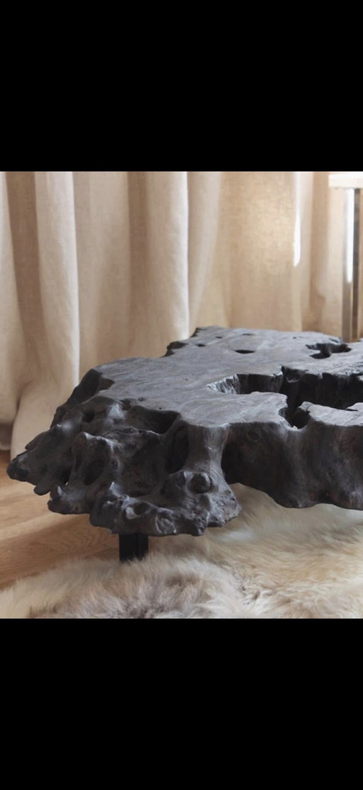 Tavolino basso in legno da caffè dalle Filippine