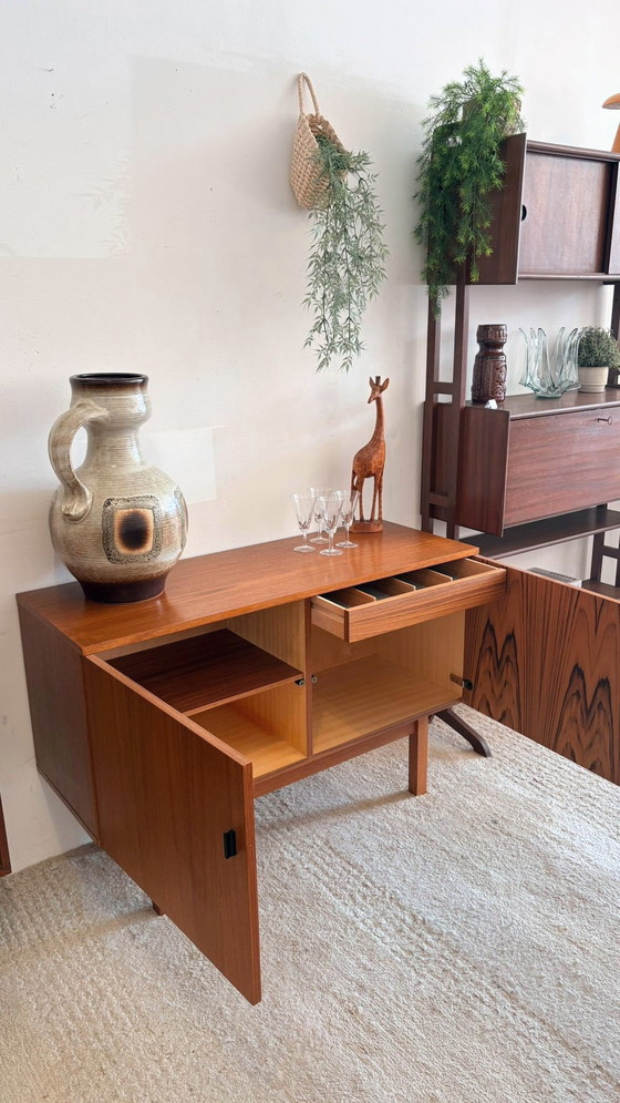 Image 1 of Commode et buffet vintage en teck, années 1960