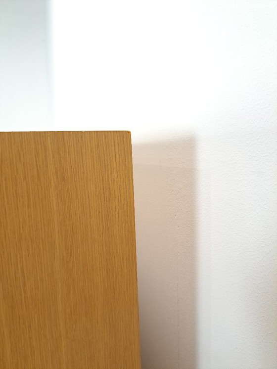 Image 1 of Hoge LP boekenkast met planken uit Zweden