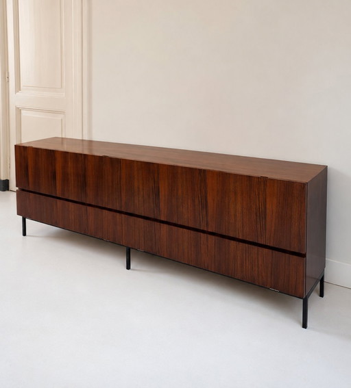 Vintage minimalistisch dressoir – Wood