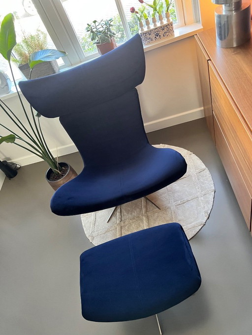 Poltrona e poggiapiedi Boconcept Imola | Velluto blu