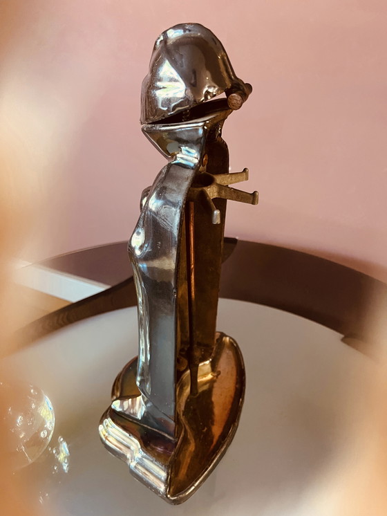 Image 1 of Ensemble de cheminée décoratif de style chevalier des années 1920