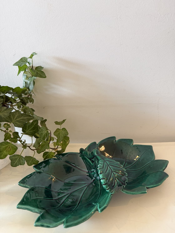 Plato para servir de color verde esmeralda de mediados de siglo – Objetos decorativos, Ceramic (photo 5 of 6)