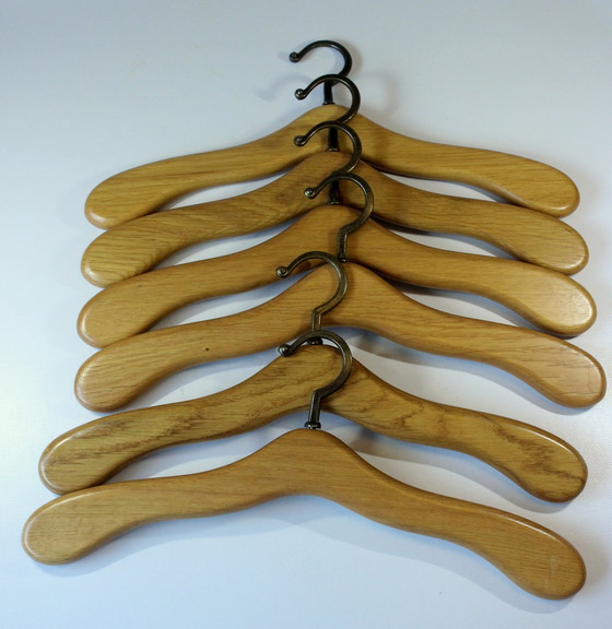 Image 1 of 6 cintres élégants et solides en bois/métal - vintage