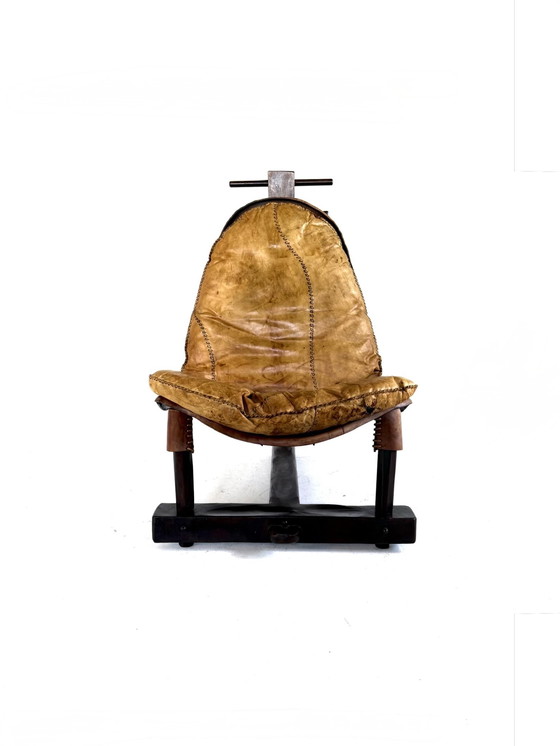 Image 1 of Brazilian Brutalist three-legged armchair '60