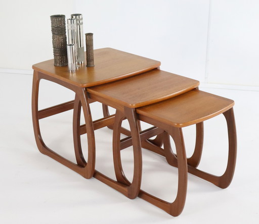 Set Van 3 Nathan Nesting Tables 'Umston' Vintage