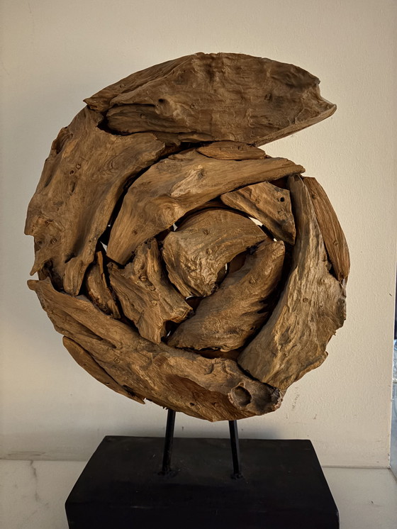 Image 1 of Sculpture en bois de teck sur socle - objet design en bois de racine (décoration)