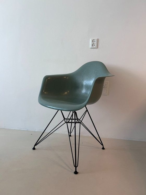 Image 1 of Vitra Eames DAR Fiberglass