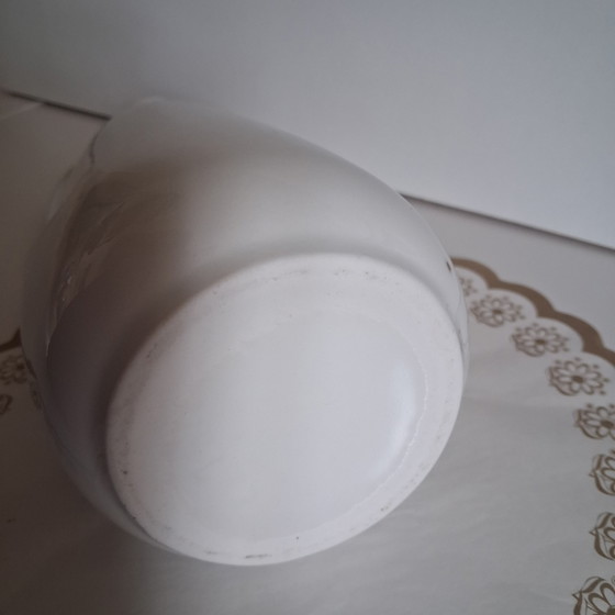Weißer Porzellankrug/Einzelblumenvase aus der Mitte des 20. Jahrhunderts – Vasen, Porcelain (photo 9 of 9)