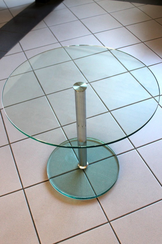 Image 1 of Set van designer stoelen en bijzettafel