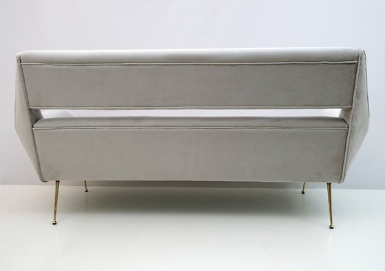 Image 1 of Sofá italiano Gigi Radice Mid-Century moderno de terciopelo para Minotti, años 50