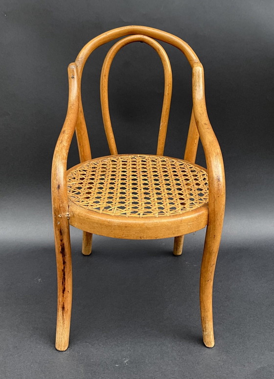 Antique Thonet Doll Chair in Bentwood & Cane, c.1900 – Decorative Objects, Rattan (photo 3 of 8)