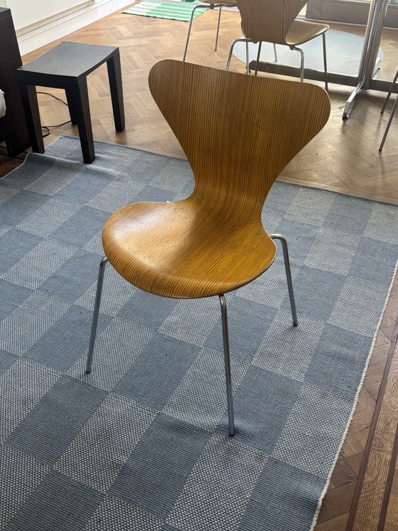 2 sedie Butterfly di Fritz Hansen danneggiate – Sedie da pranzo, Wood (photo 4 of 5)