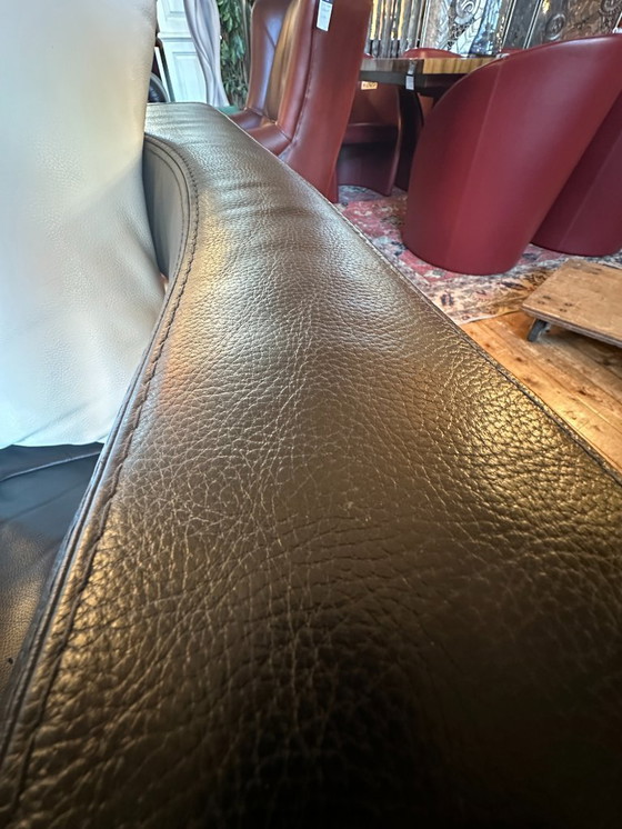 Image 1 of Salle d'exposition du canapé 3 places Formenti