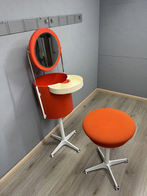 Image 1 of Tocador retro de la era espacial con taburete – Diseño Bremshey – Años 70