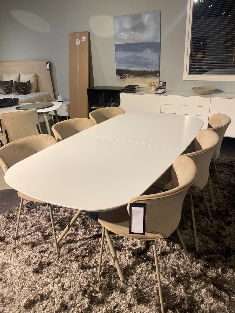 BoConcept - Ottawa Table | €1,749 | Whoppah