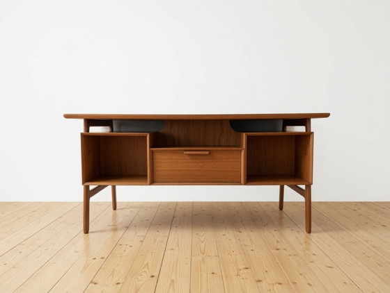 Image 1 of Scrivania Gunni Omann modello 75 in teak, anni '60.