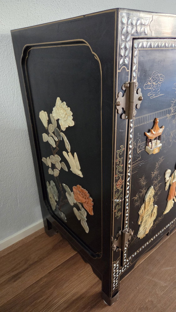 Image 1 of Armoire/commode chinoise ancienne