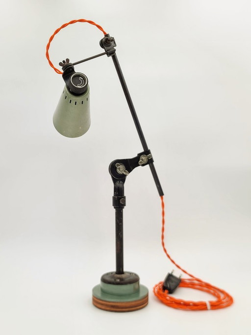 Fostoria workshop lamp - articulated sewing