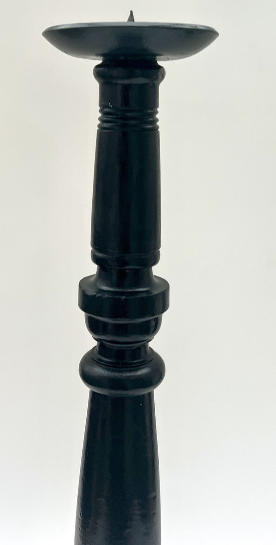 Image 1 of Gran candelabro/lámpara de pie antigua de madera, pintada de negro, aprox. 70 cm.