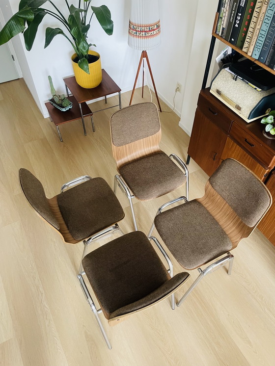 Image 1 of Set van 4 Vintage Mid-Century Moderne Stapelstoelen – Jaren '70 – Multiplex & Chroom