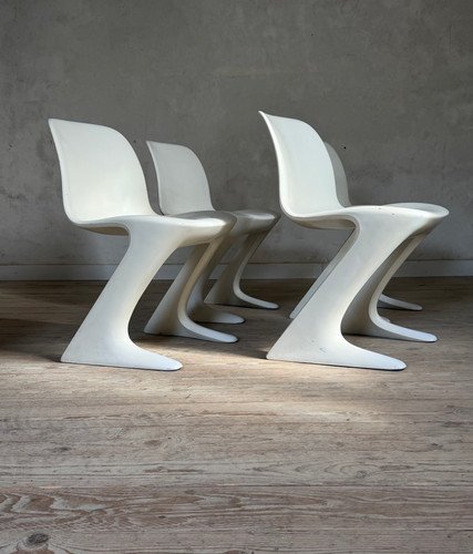Sedie Kangourou bianche vintage di Ernst Moeckl – Chaise longue, Space Age (photo 3 of 28)