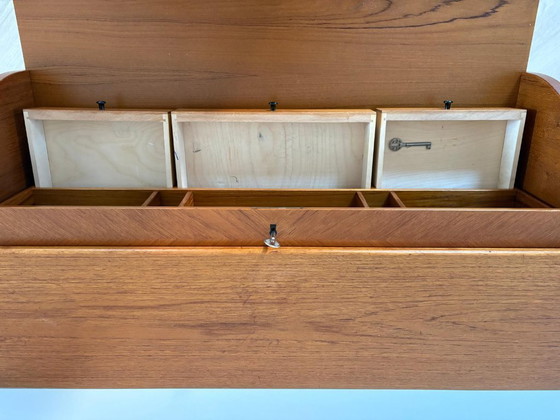 Image 1 of Escritorio exclusivo de Egon Ostergaard | Teca | SMI Suecia | Década de 1960