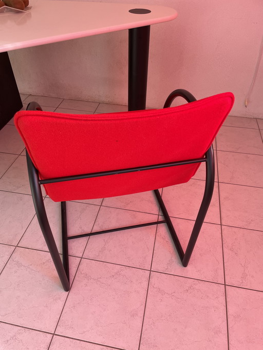 Kite Table by Castelijn With Two Dining Chairs by Metaform