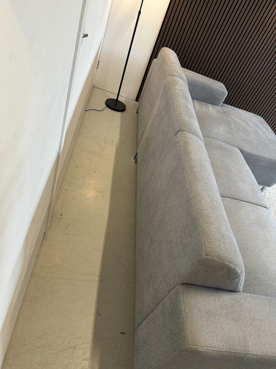 Image 1 of Canapé d'angle gris avec pouf 270x150cm