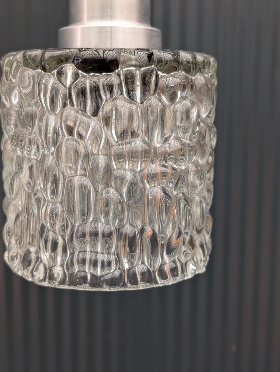 Image 1 of Lampada a sospensione vintage in vetro ghiacciato con supporto in alluminio