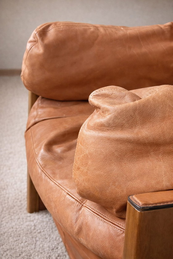 Image 1 of Bergère Afra & Tobia Scarpa per Maxalto pelle cognac e legno massello