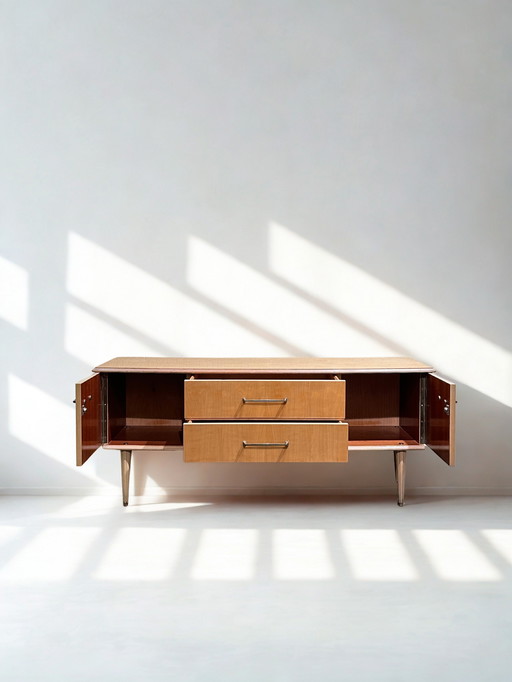 Aparador vintage retro de mediados de siglo – Arce